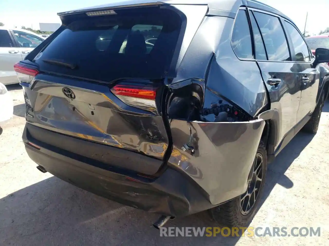 9 Photograph of a damaged car 2T3W1RFV6LC077486 TOYOTA RAV4 2020