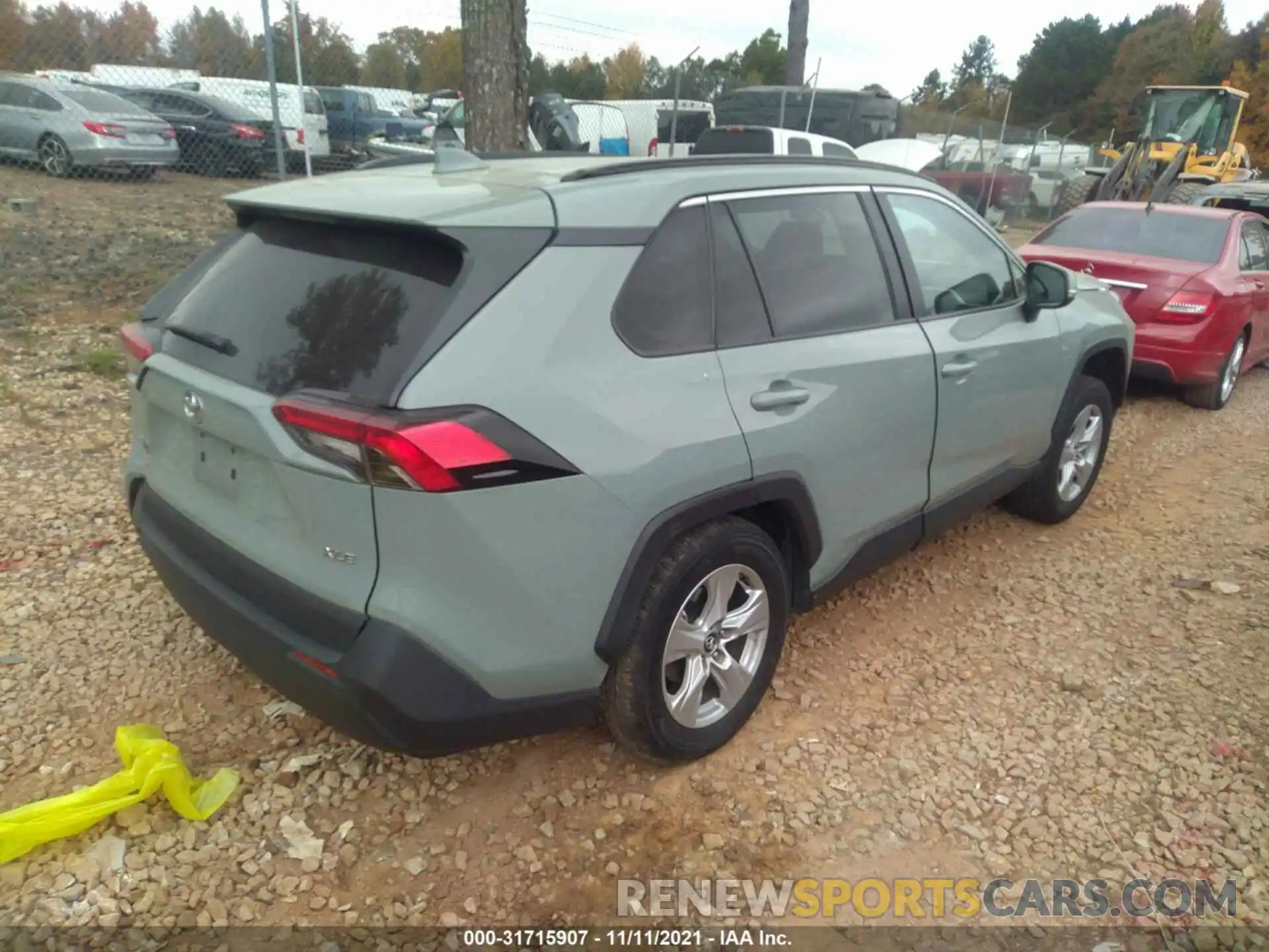 4 Photograph of a damaged car 2T3W1RFV6LC080095 TOYOTA RAV4 2020