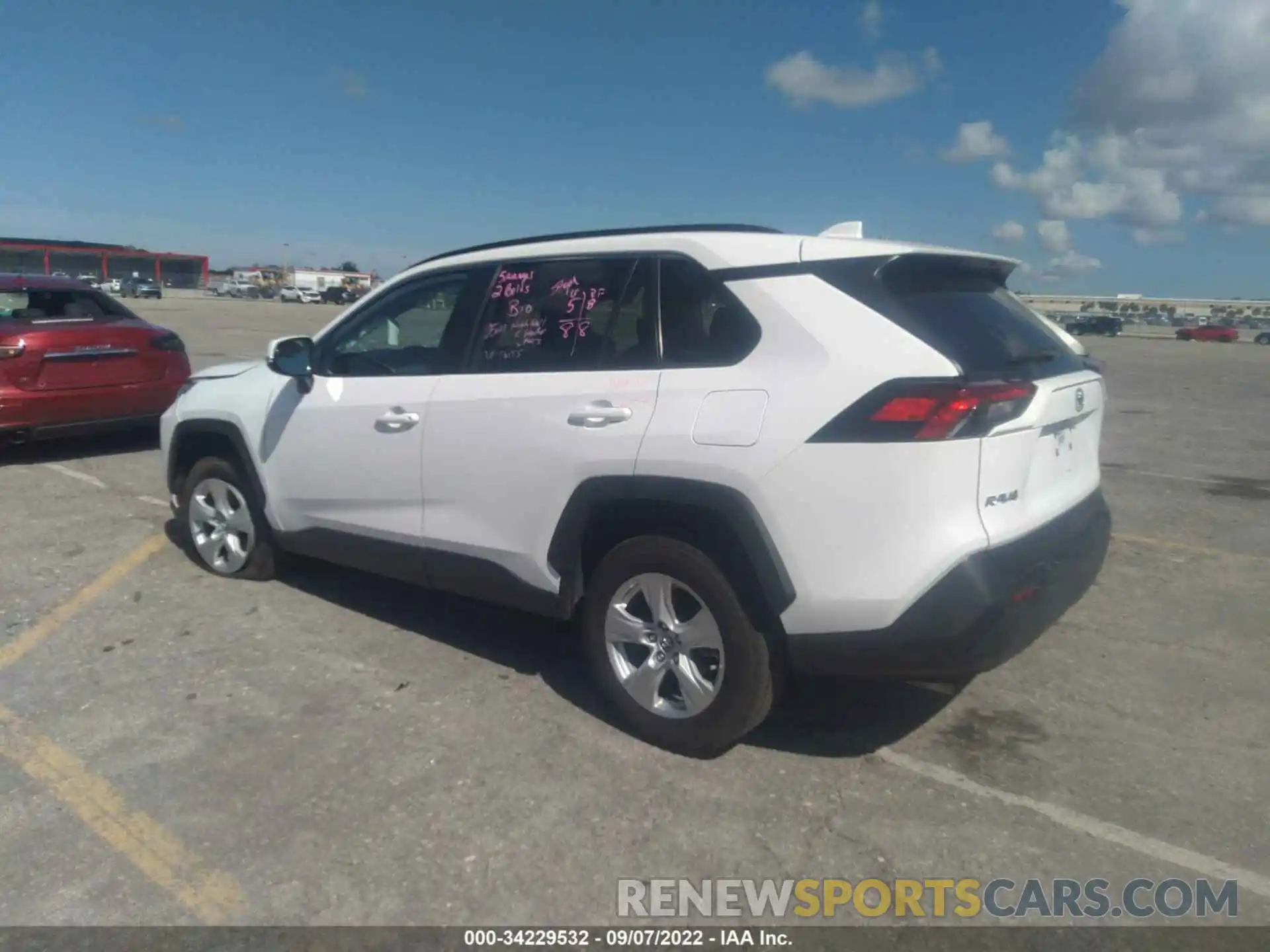 3 Photograph of a damaged car 2T3W1RFV6LC082882 TOYOTA RAV4 2020