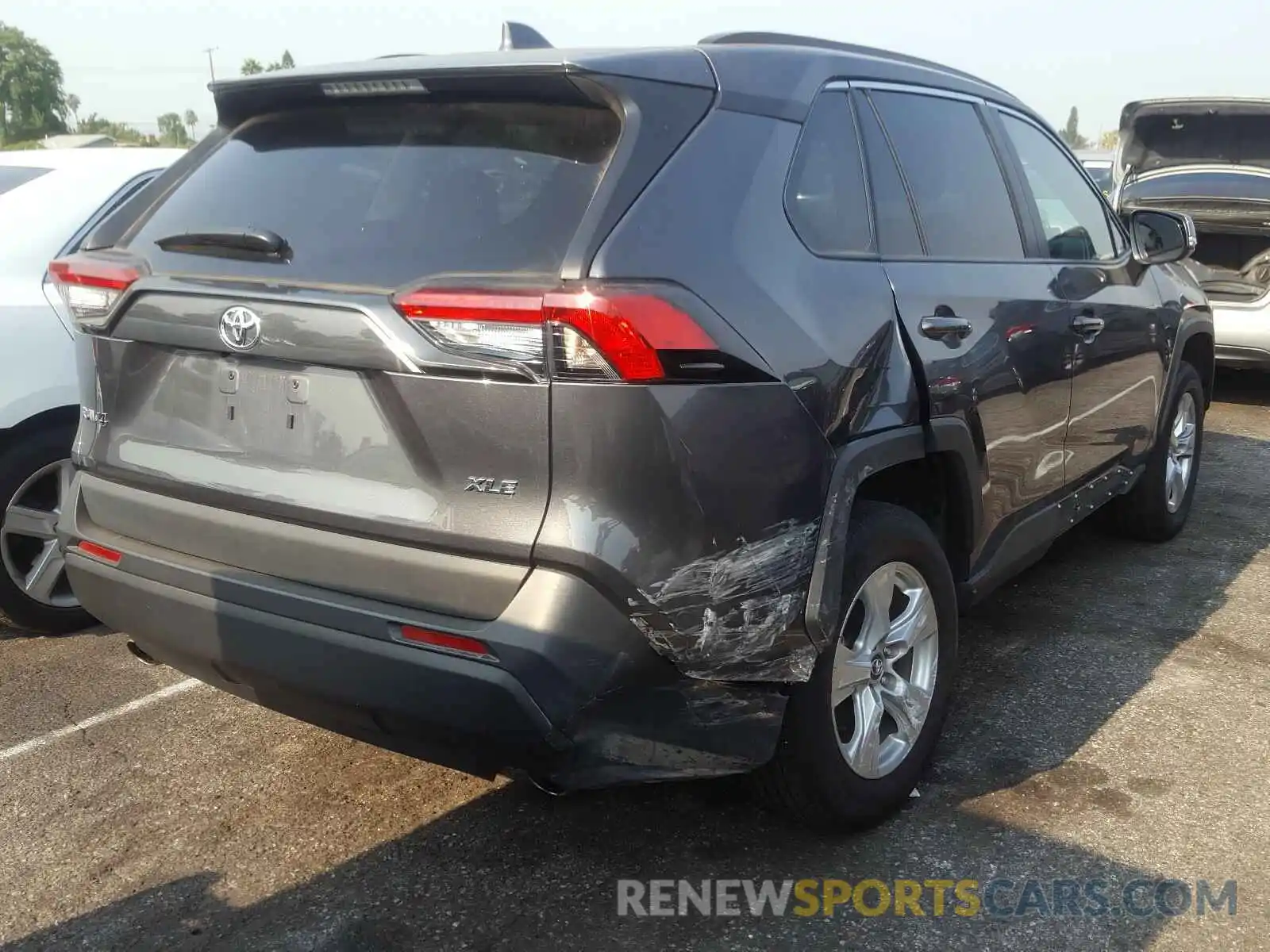 4 Photograph of a damaged car 2T3W1RFV6LW065031 TOYOTA RAV4 2020