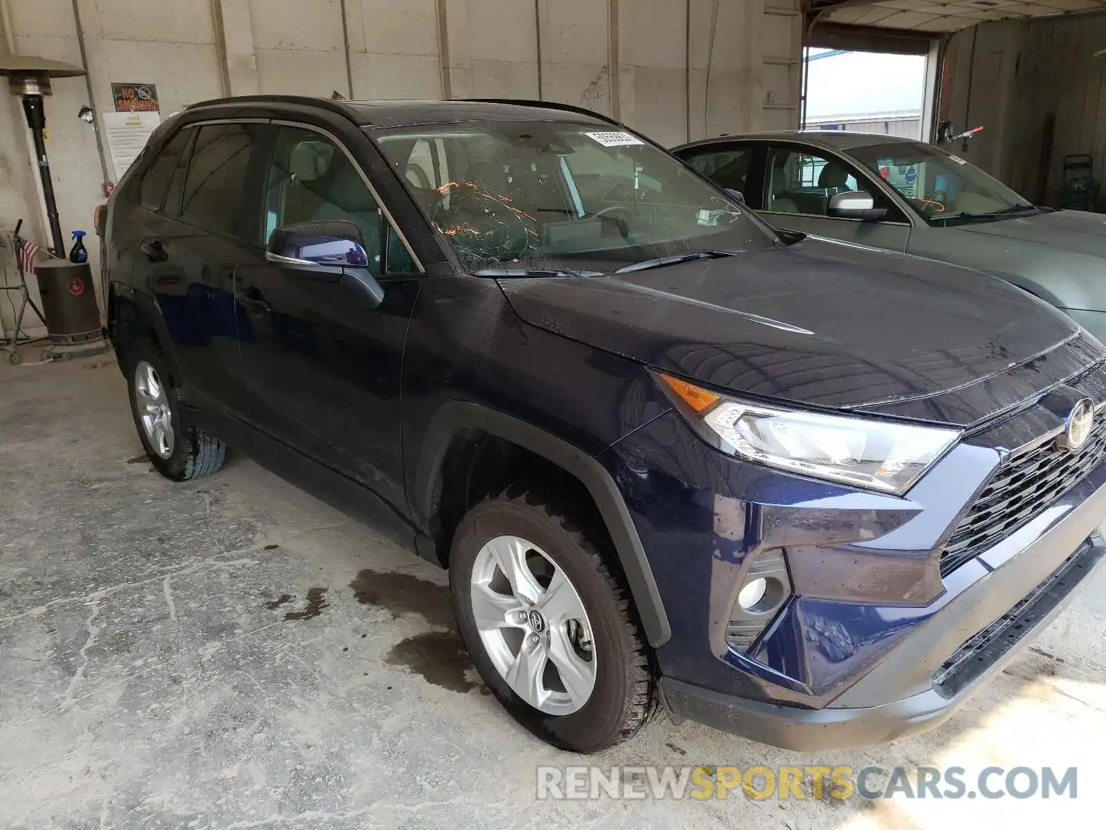 1 Photograph of a damaged car 2T3W1RFV6LW068270 TOYOTA RAV4 2020