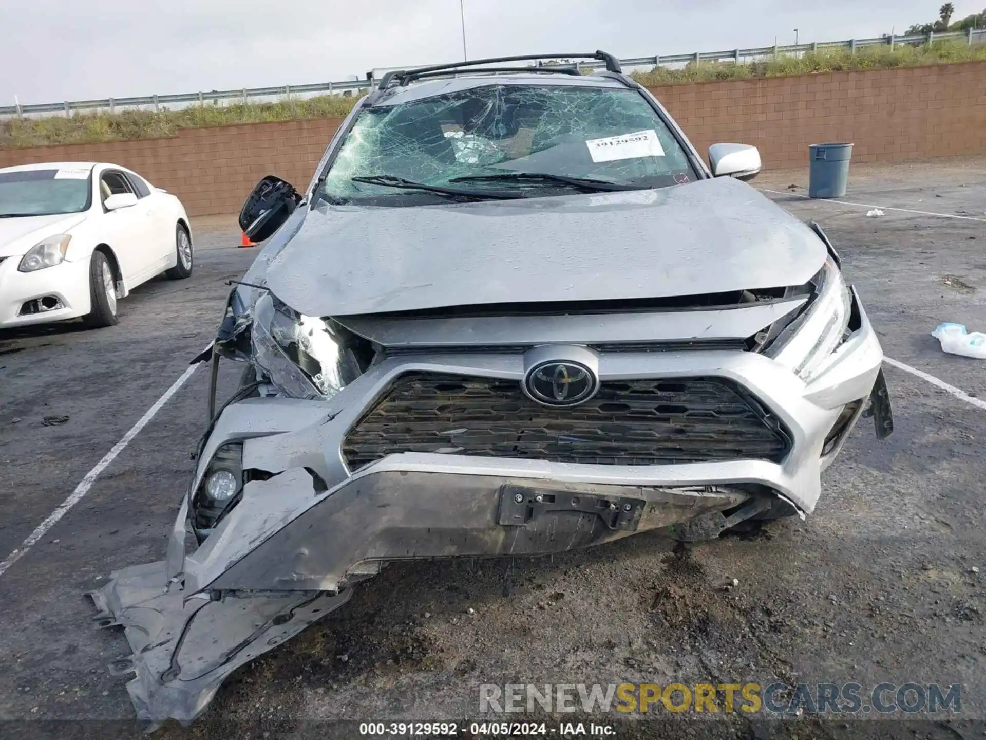 11 Photograph of a damaged car 2T3W1RFV6LW072786 TOYOTA RAV4 2020