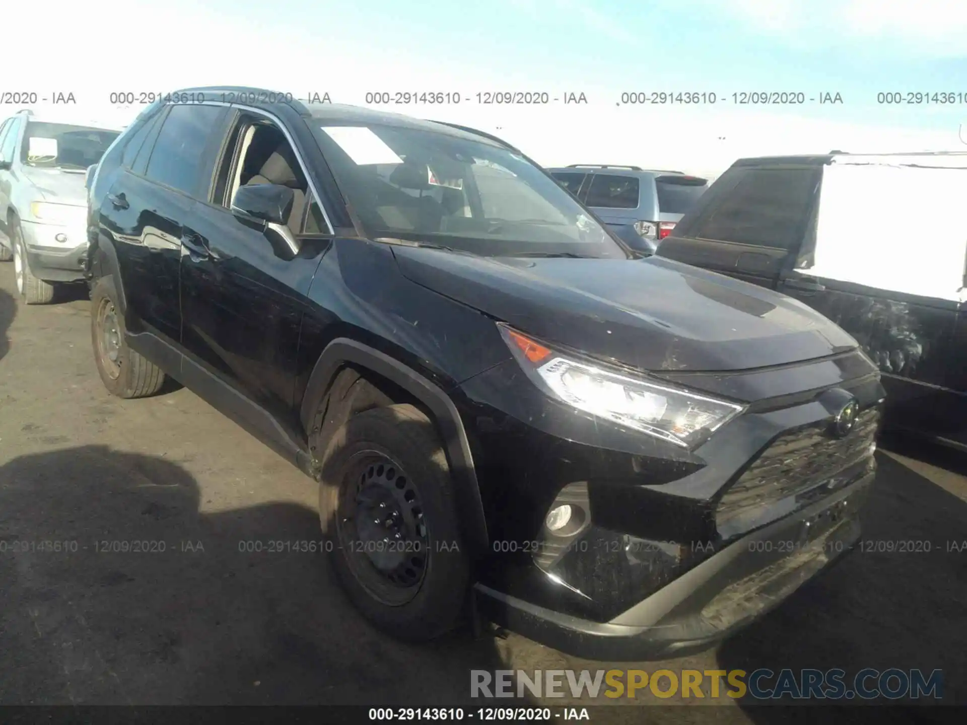 1 Photograph of a damaged car 2T3W1RFV6LW079172 TOYOTA RAV4 2020