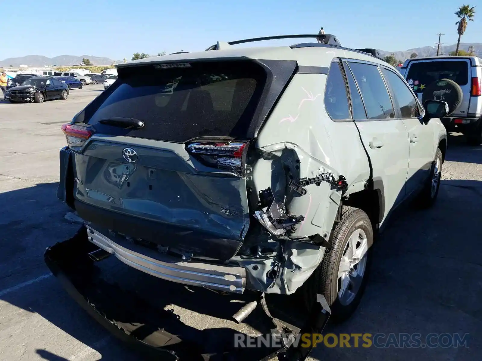 4 Photograph of a damaged car 2T3W1RFV6LW085005 TOYOTA RAV4 2020