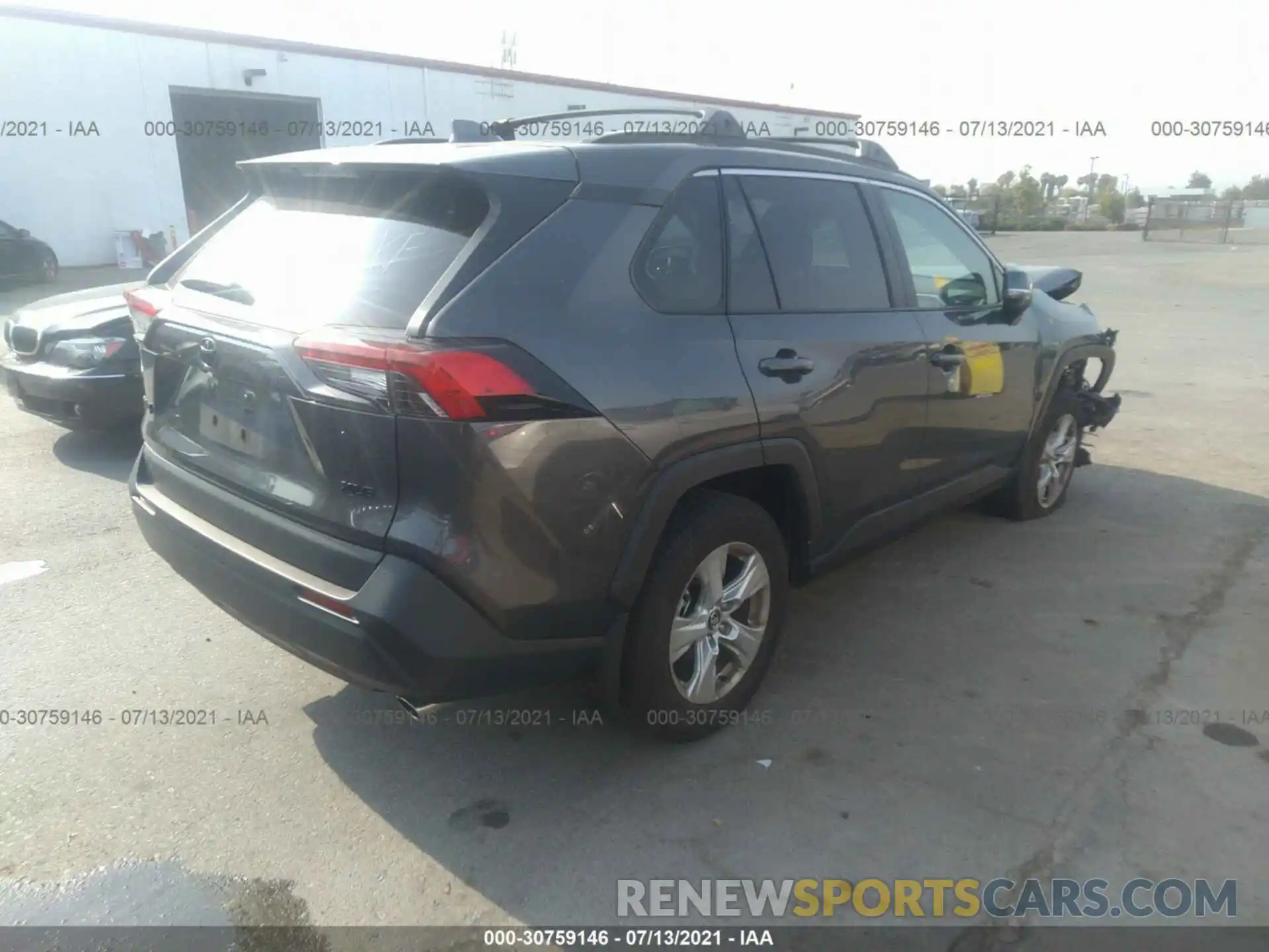 4 Photograph of a damaged car 2T3W1RFV6LW085179 TOYOTA RAV4 2020