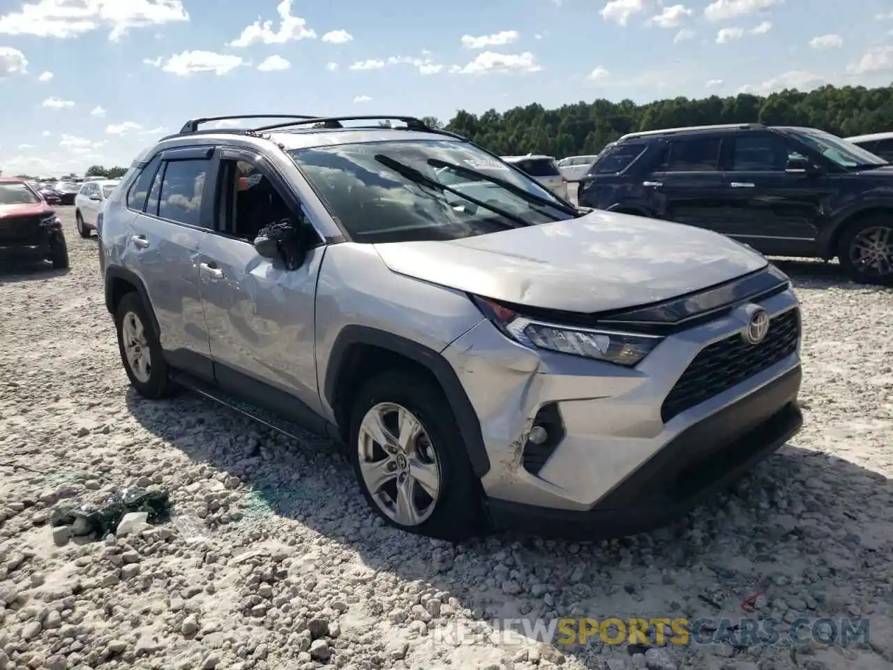 1 Photograph of a damaged car 2T3W1RFV6LW095713 TOYOTA RAV4 2020