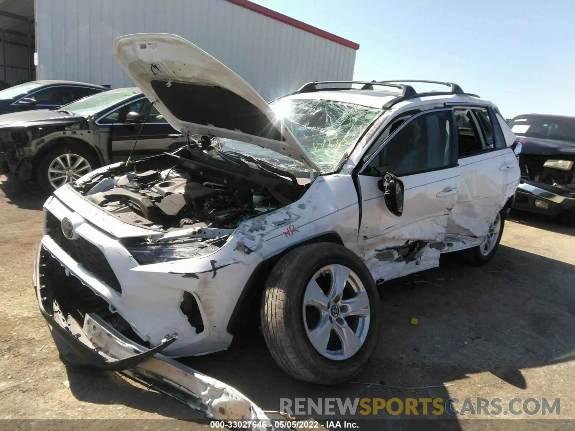 6 Photograph of a damaged car 2T3W1RFV6LW096263 TOYOTA RAV4 2020