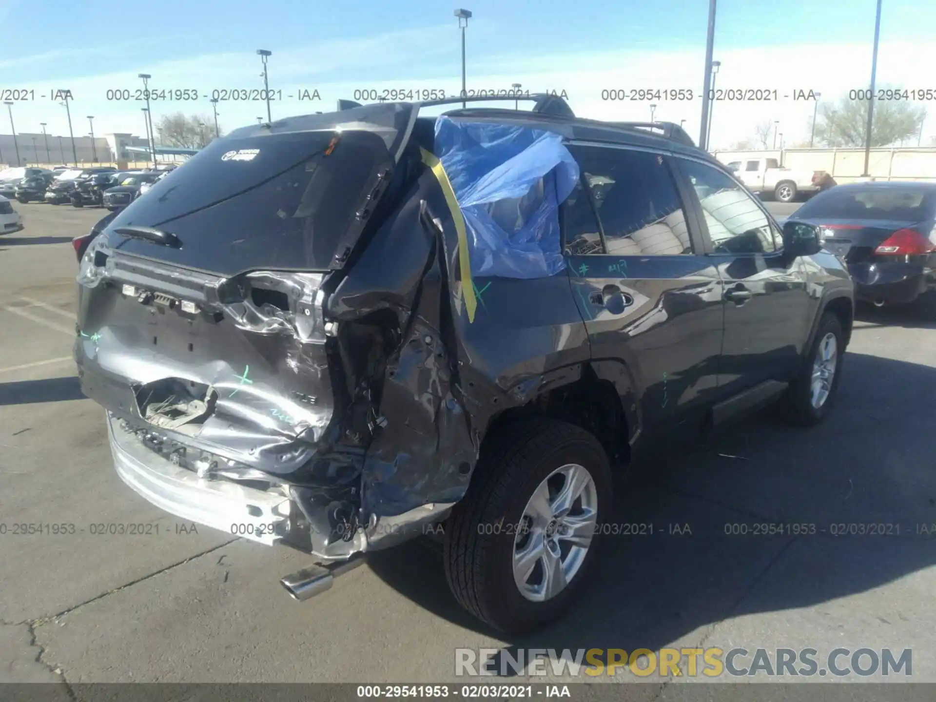 4 Photograph of a damaged car 2T3W1RFV6LW098014 TOYOTA RAV4 2020