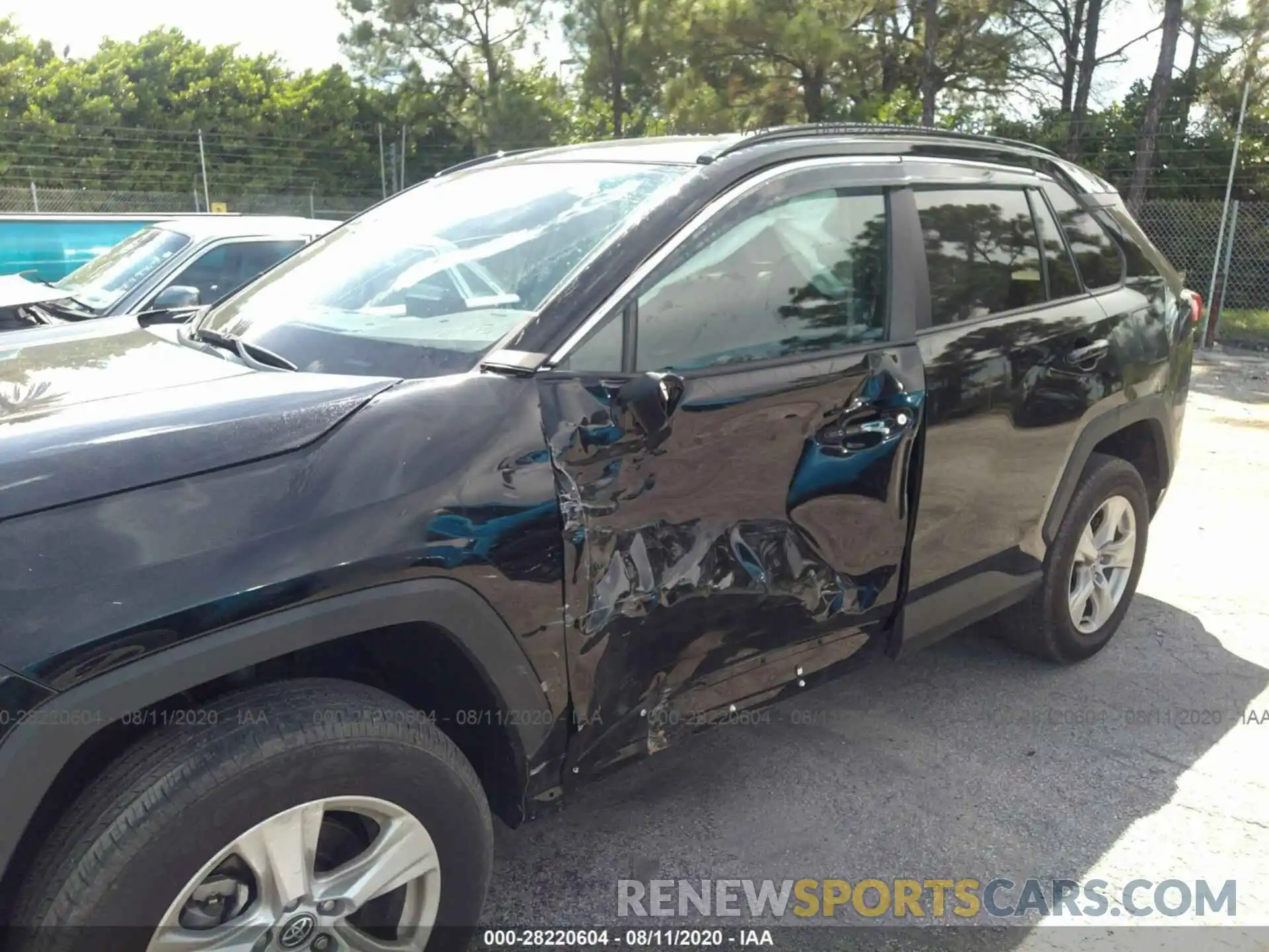 6 Photograph of a damaged car 2T3W1RFV7LC033528 TOYOTA RAV4 2020