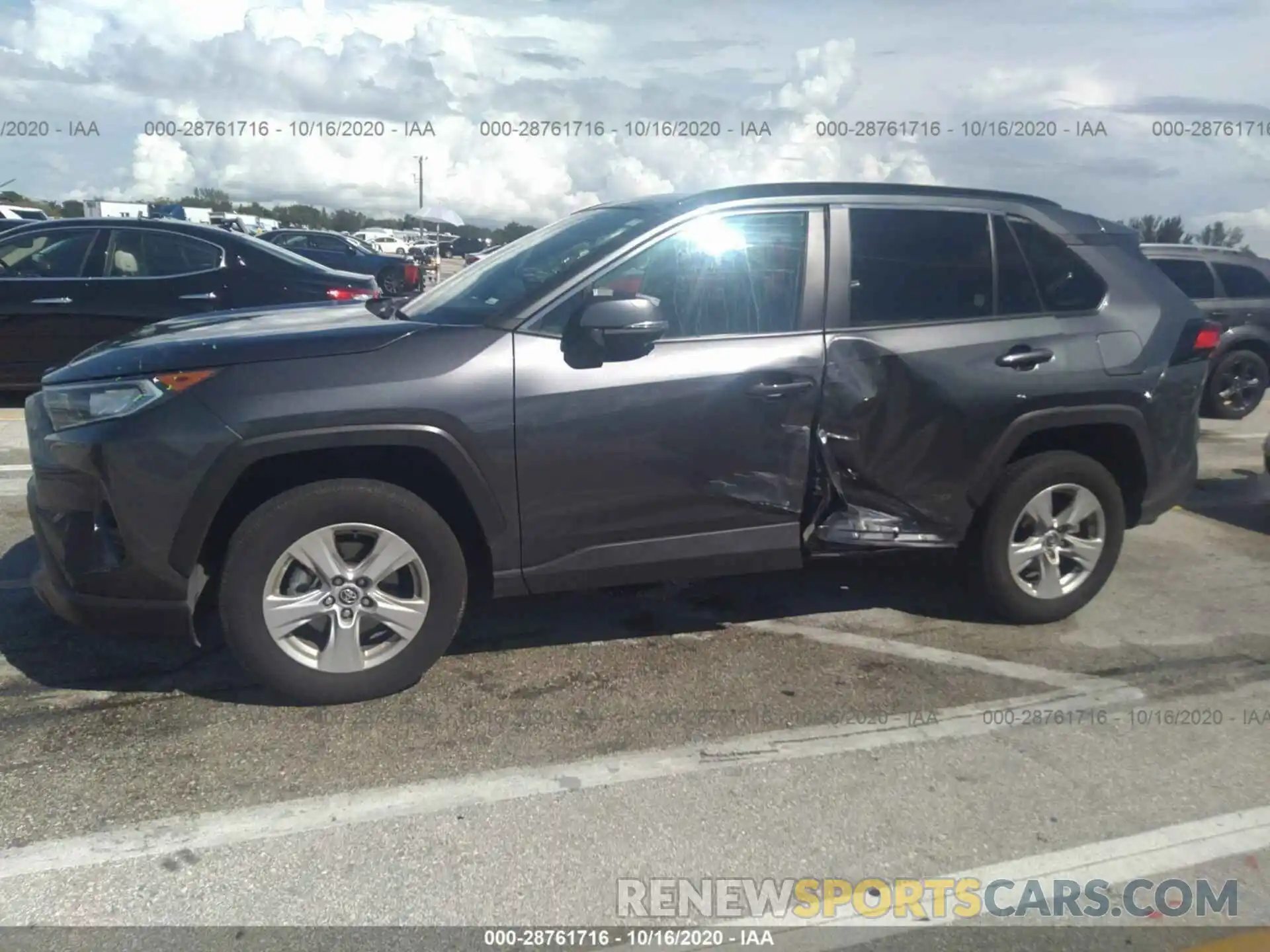 6 Photograph of a damaged car 2T3W1RFV7LC042679 TOYOTA RAV4 2020