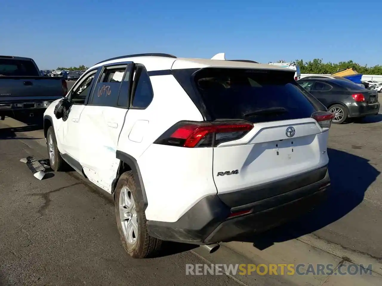 3 Photograph of a damaged car 2T3W1RFV7LC046893 TOYOTA RAV4 2020