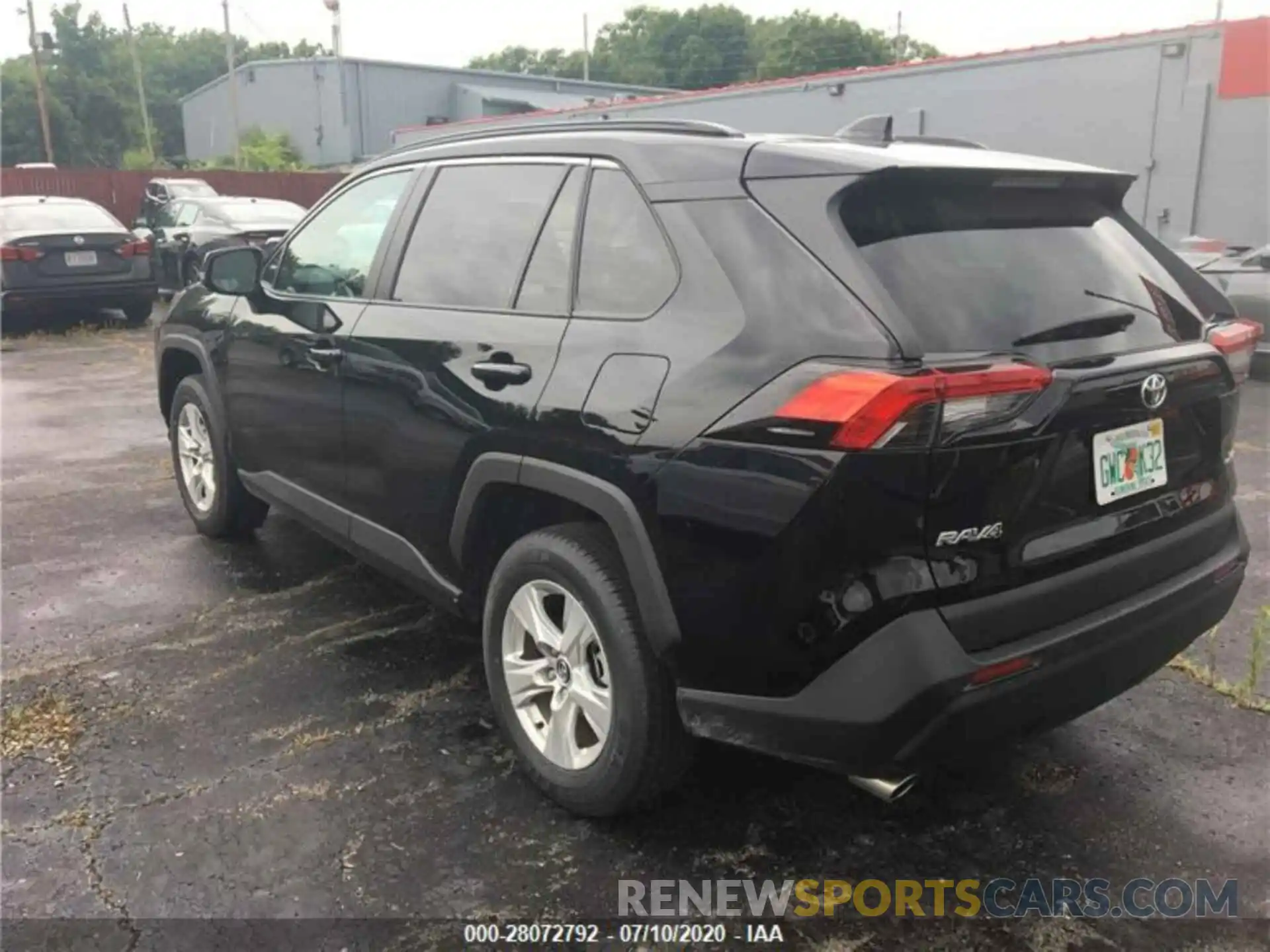 4 Photograph of a damaged car 2T3W1RFV7LC051320 TOYOTA RAV4 2020