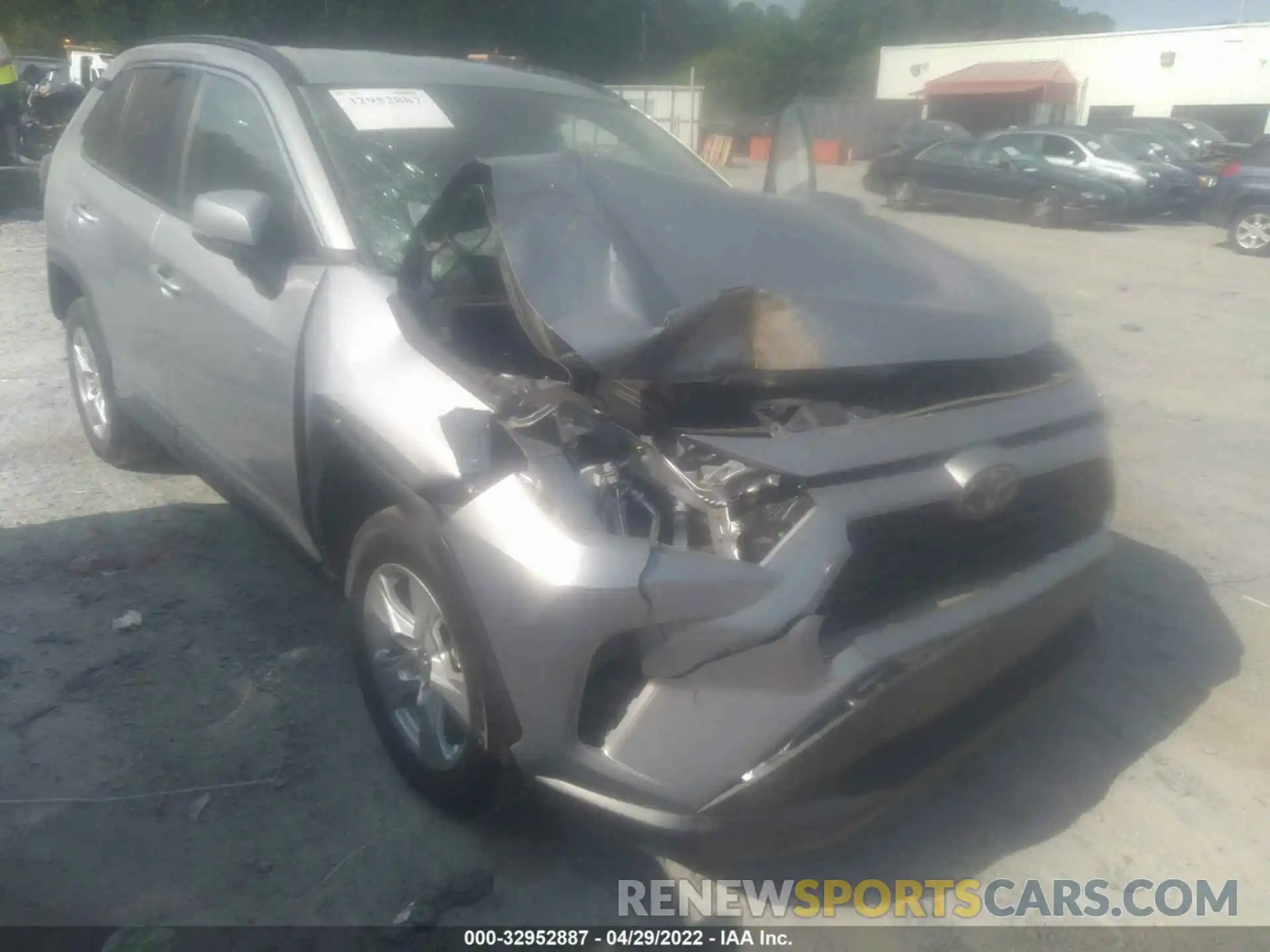 6 Photograph of a damaged car 2T3W1RFV7LC052371 TOYOTA RAV4 2020