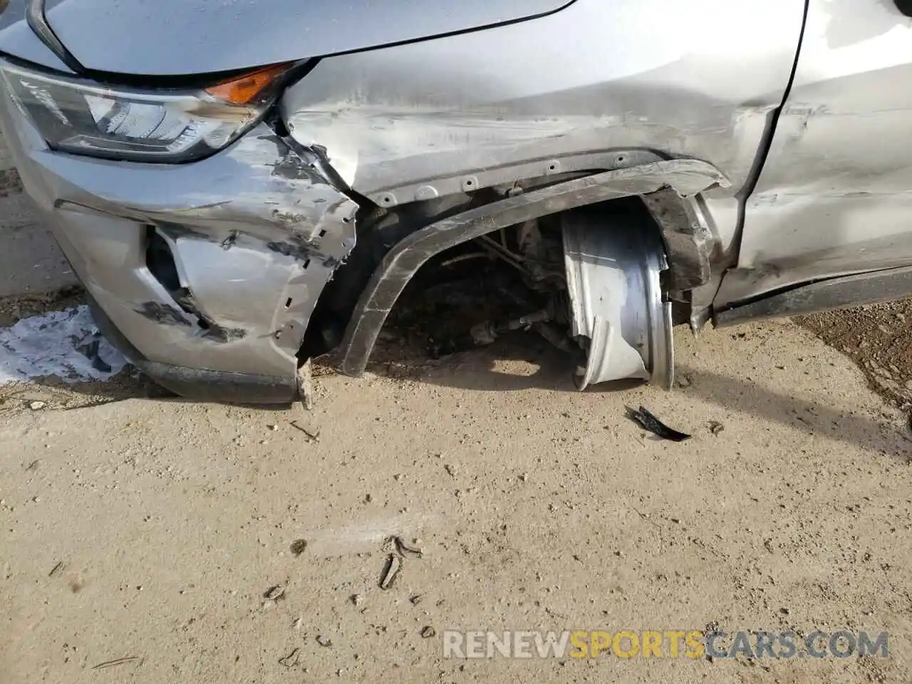 9 Photograph of a damaged car 2T3W1RFV7LC057845 TOYOTA RAV4 2020