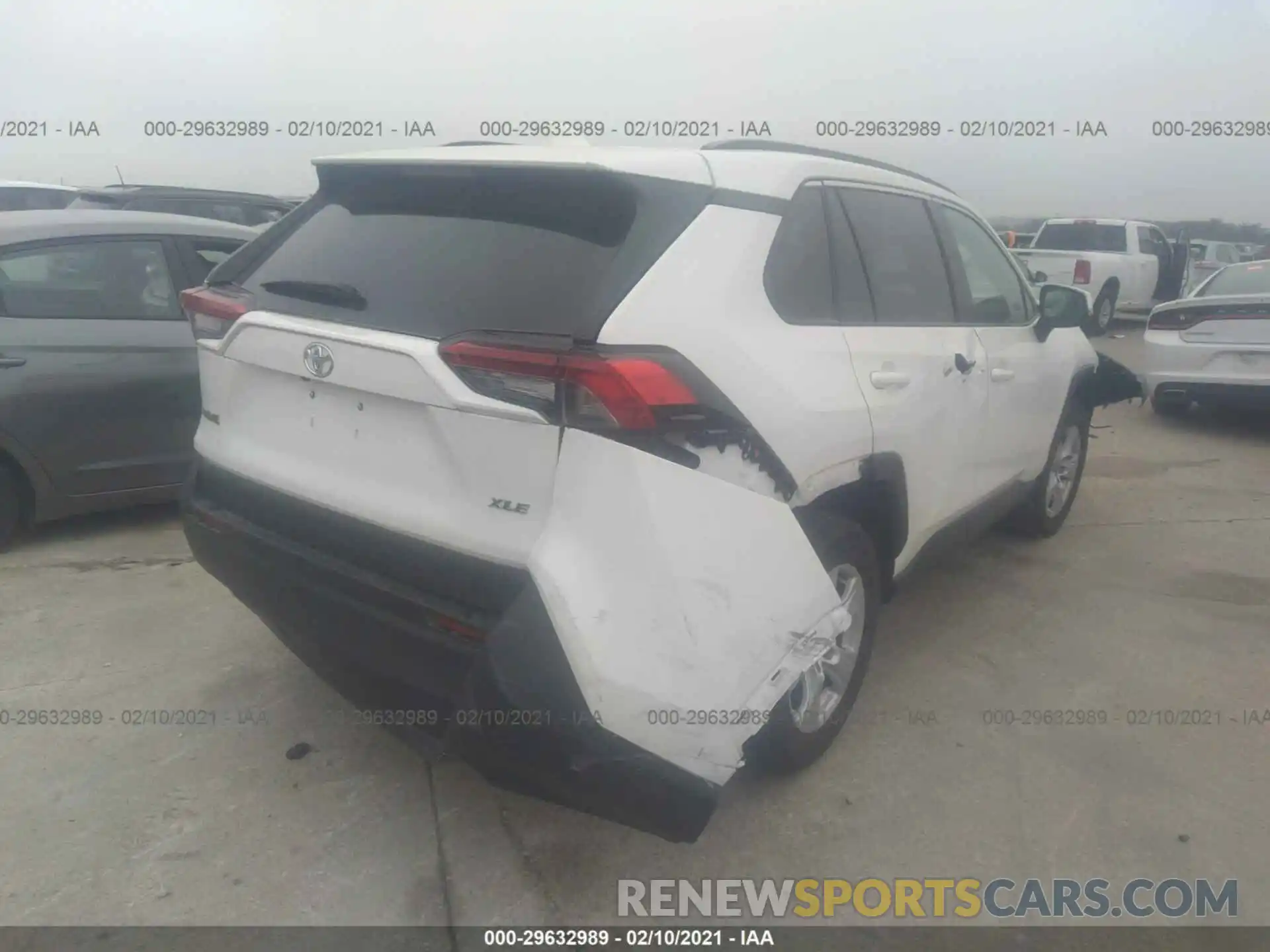 4 Photograph of a damaged car 2T3W1RFV7LC059501 TOYOTA RAV4 2020