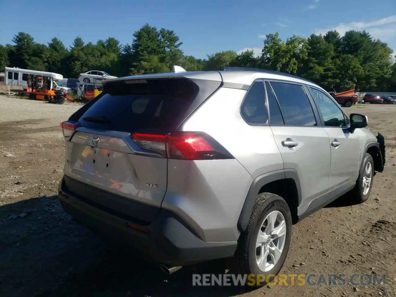 4 Photograph of a damaged car 2T3W1RFV7LC059742 TOYOTA RAV4 2020