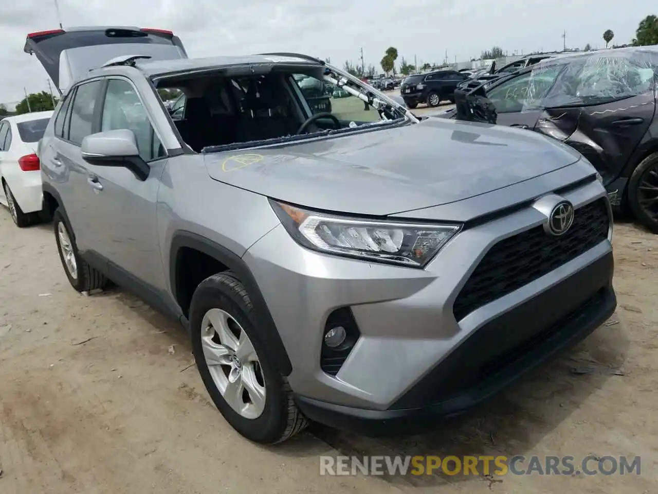 1 Photograph of a damaged car 2T3W1RFV7LC062592 TOYOTA RAV4 2020