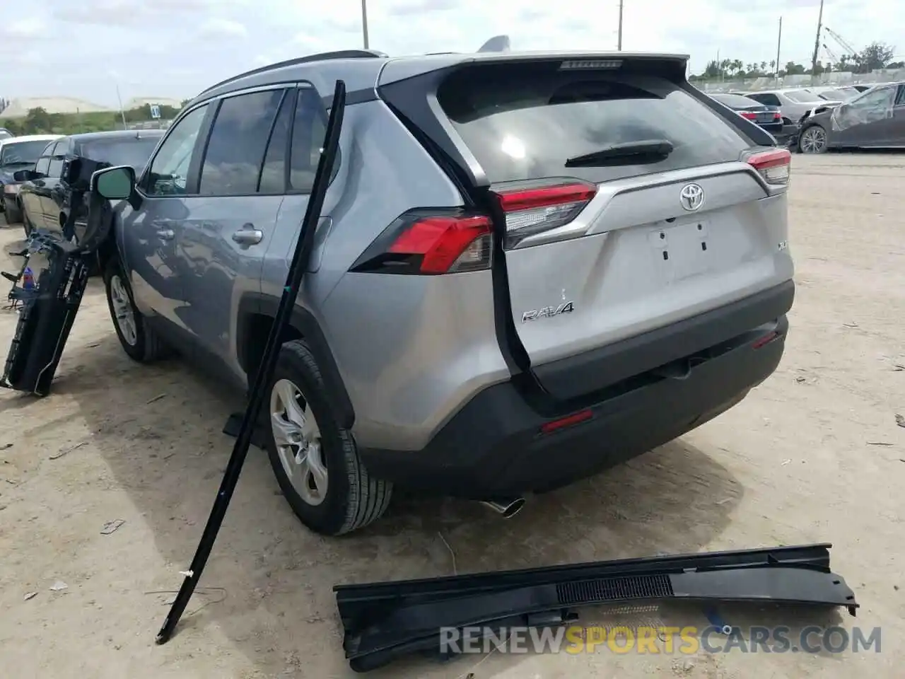 3 Photograph of a damaged car 2T3W1RFV7LC062592 TOYOTA RAV4 2020