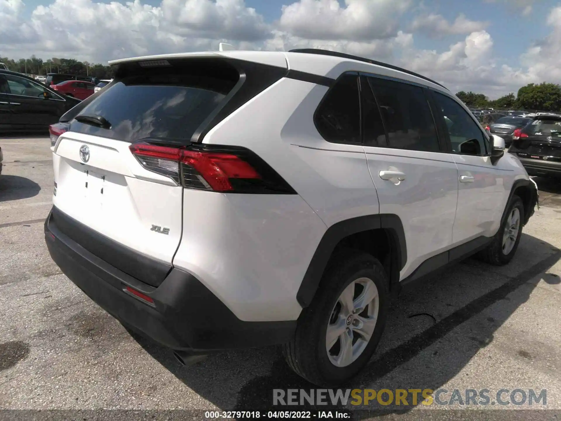 4 Photograph of a damaged car 2T3W1RFV7LC064259 TOYOTA RAV4 2020