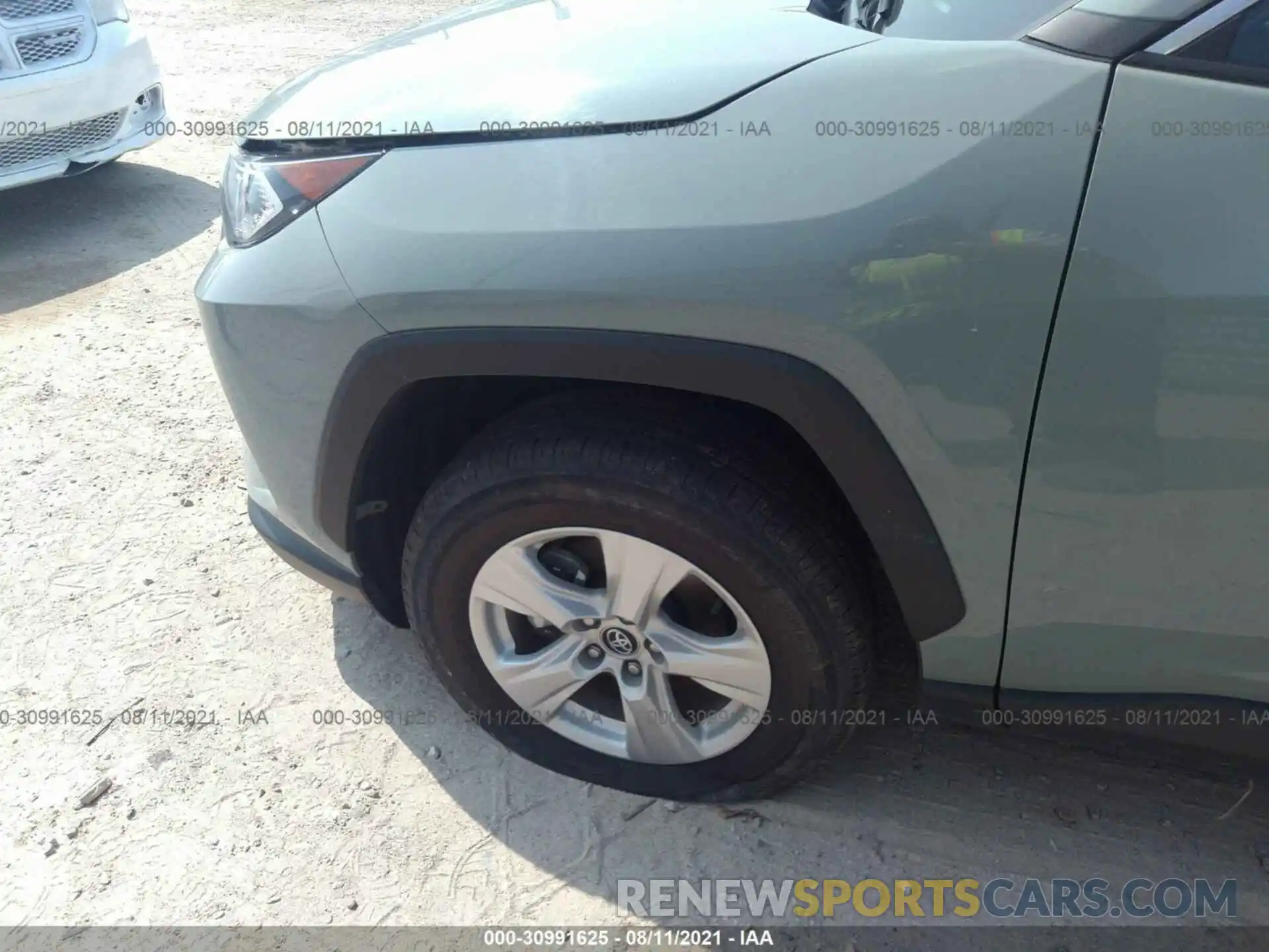 6 Photograph of a damaged car 2T3W1RFV7LC064441 TOYOTA RAV4 2020