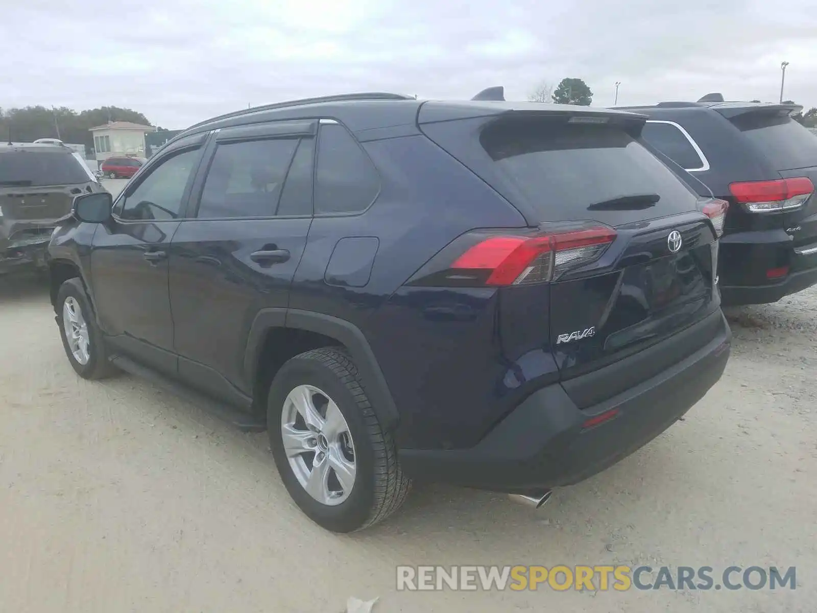 3 Photograph of a damaged car 2T3W1RFV7LC069025 TOYOTA RAV4 2020