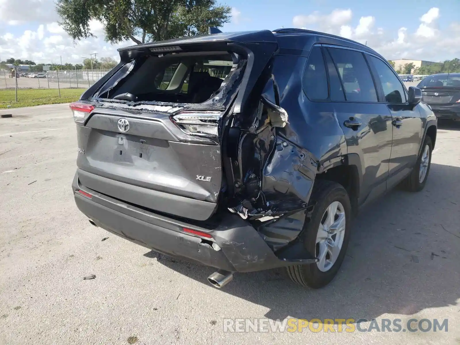 4 Photograph of a damaged car 2T3W1RFV7LC072085 TOYOTA RAV4 2020