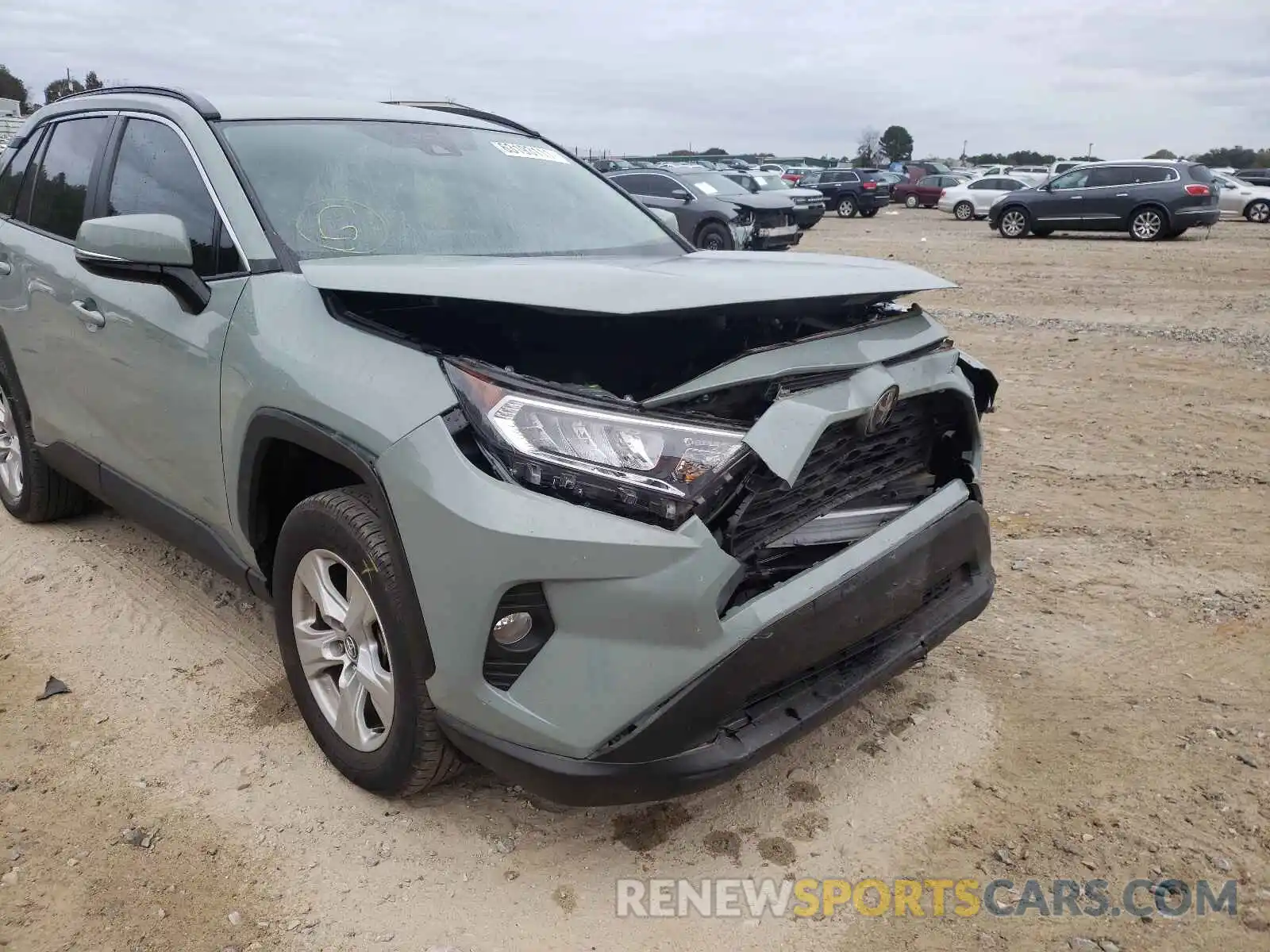 9 Photograph of a damaged car 2T3W1RFV7LW059089 TOYOTA RAV4 2020