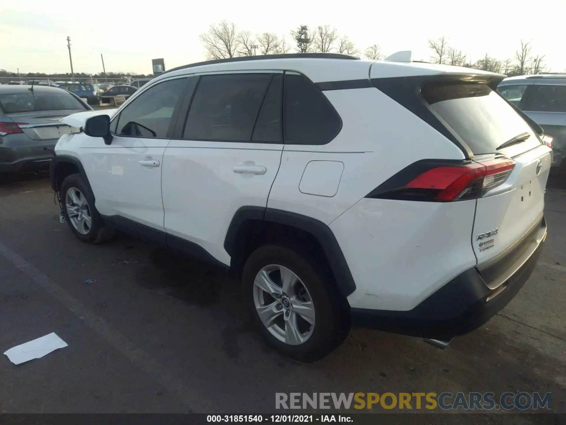 3 Фотография поврежденного автомобиля 2T3W1RFV7LW061876 TOYOTA RAV4 2020