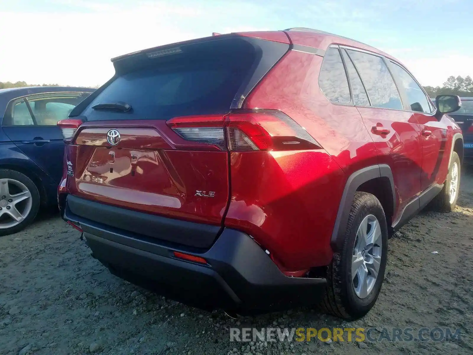 4 Photograph of a damaged car 2T3W1RFV7LW062025 TOYOTA RAV4 2020