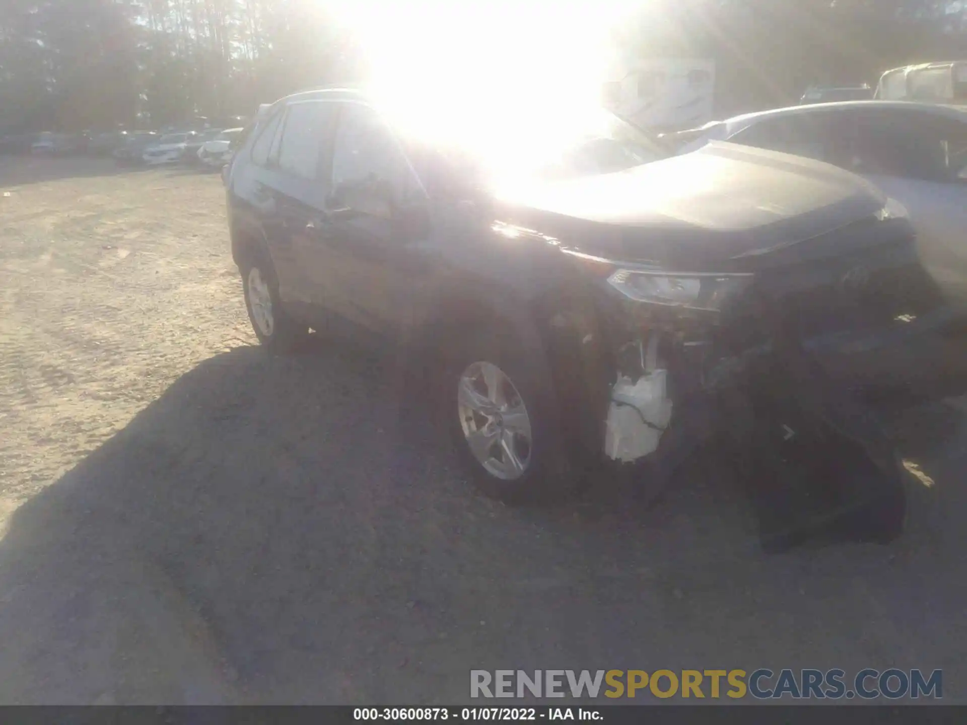 1 Photograph of a damaged car 2T3W1RFV7LW066284 TOYOTA RAV4 2020