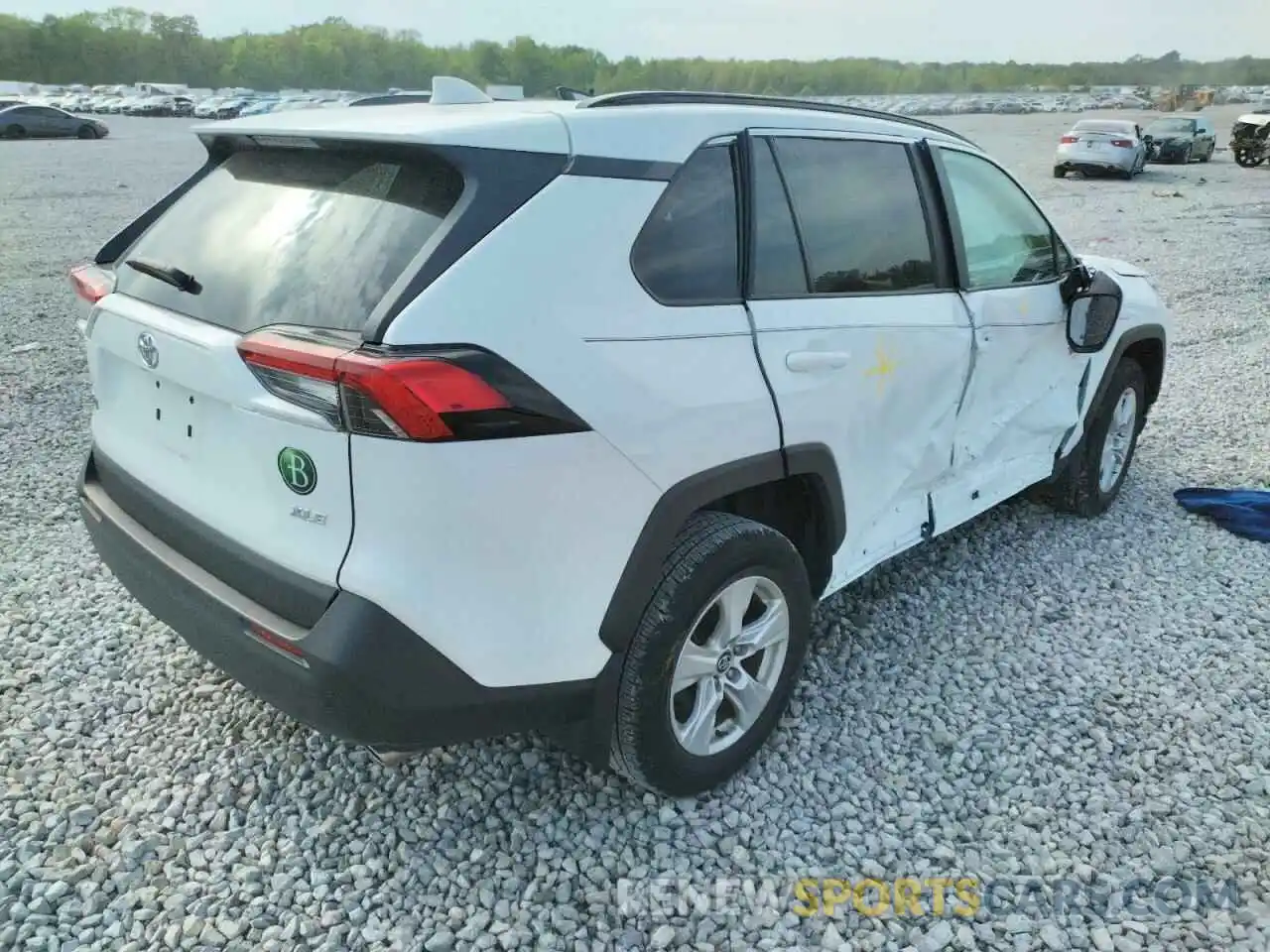 4 Photograph of a damaged car 2T3W1RFV7LW067919 TOYOTA RAV4 2020