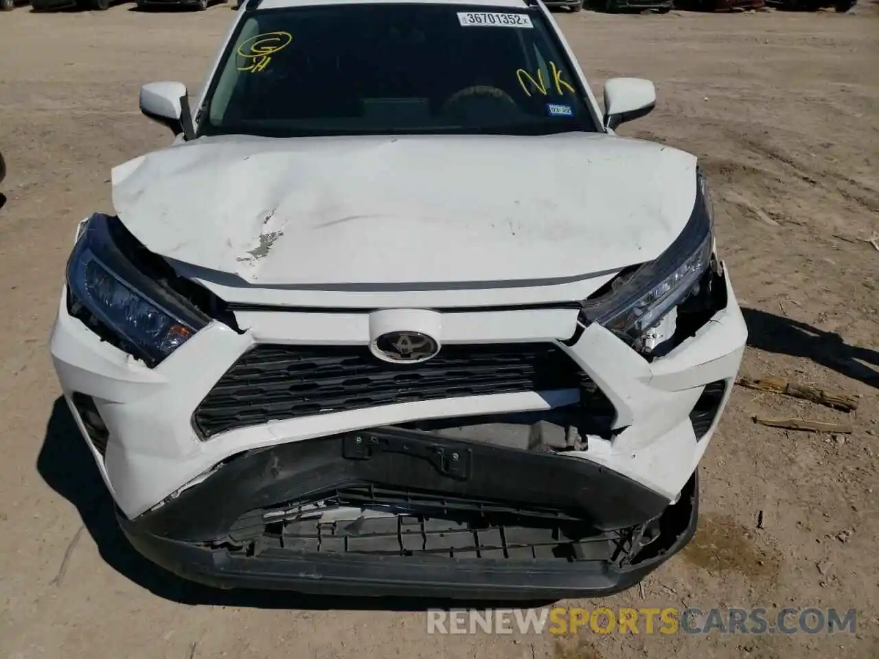 9 Photograph of a damaged car 2T3W1RFV7LW076605 TOYOTA RAV4 2020