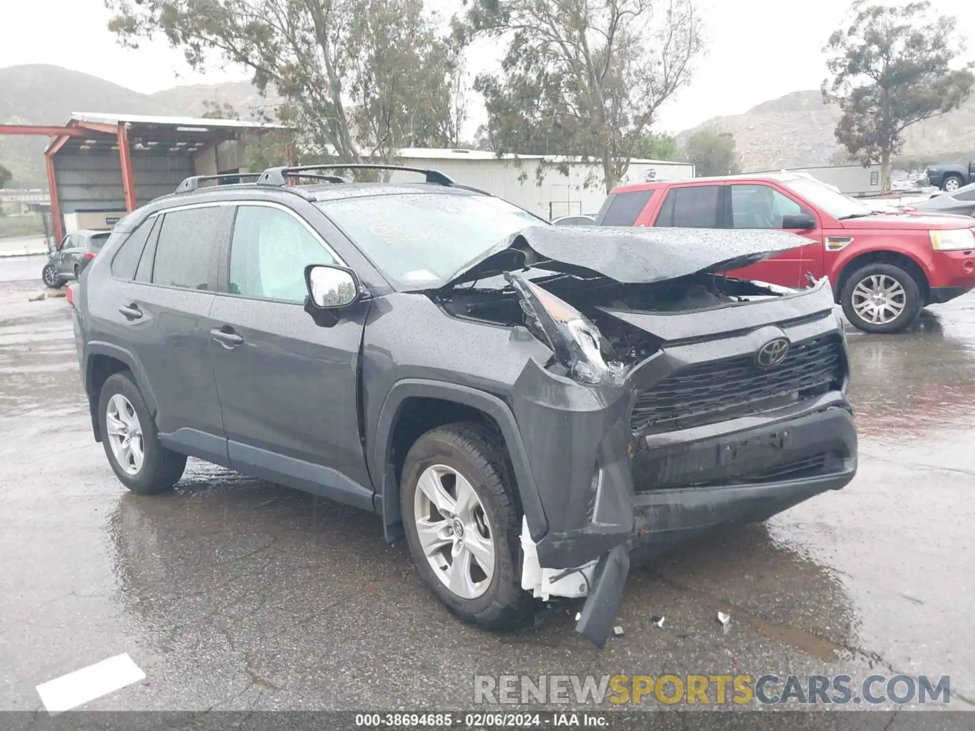 1 Photograph of a damaged car 2T3W1RFV7LW077186 TOYOTA RAV4 2020