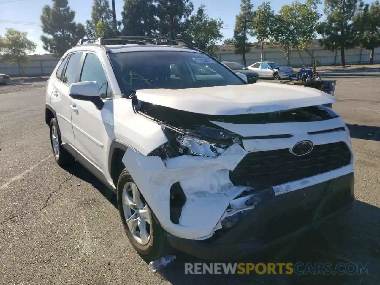 9 Photograph of a damaged car 2T3W1RFV7LW080332 TOYOTA RAV4 2020