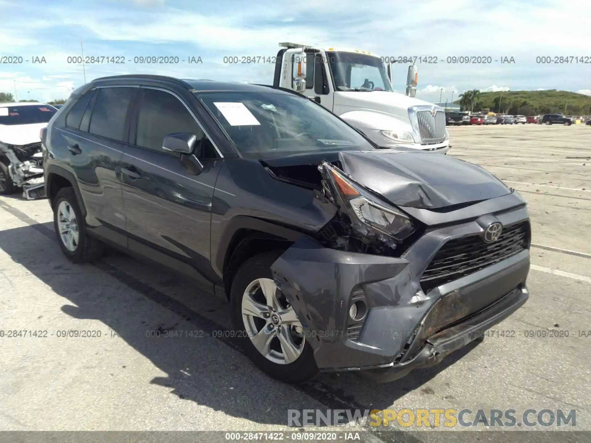 1 Photograph of a damaged car 2T3W1RFV7LW094005 TOYOTA RAV4 2020