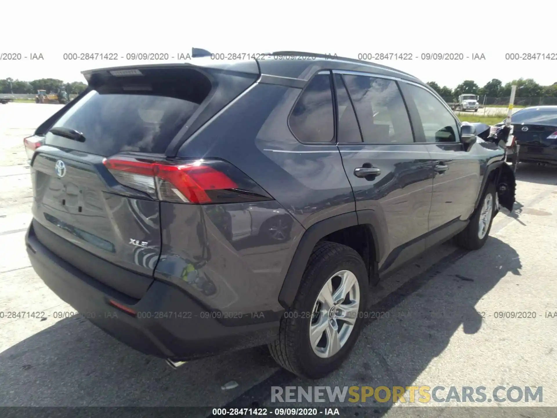 4 Photograph of a damaged car 2T3W1RFV7LW094005 TOYOTA RAV4 2020