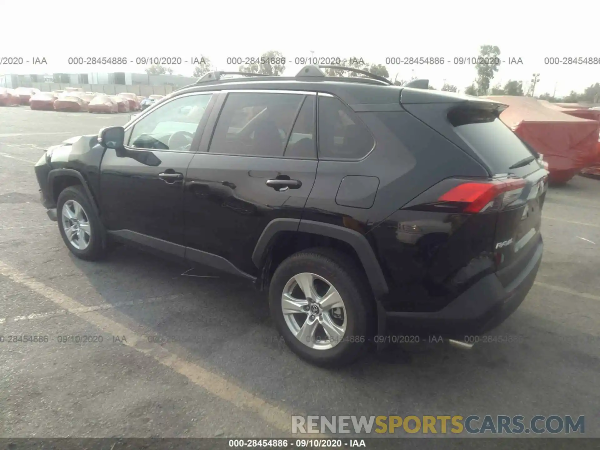 3 Photograph of a damaged car 2T3W1RFV8LC034526 TOYOTA RAV4 2020