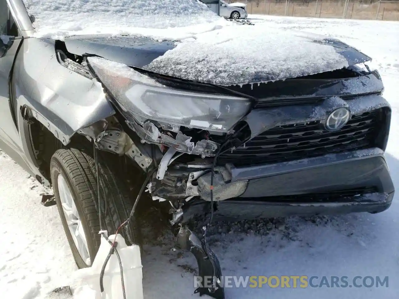 9 Photograph of a damaged car 2T3W1RFV8LC038608 TOYOTA RAV4 2020