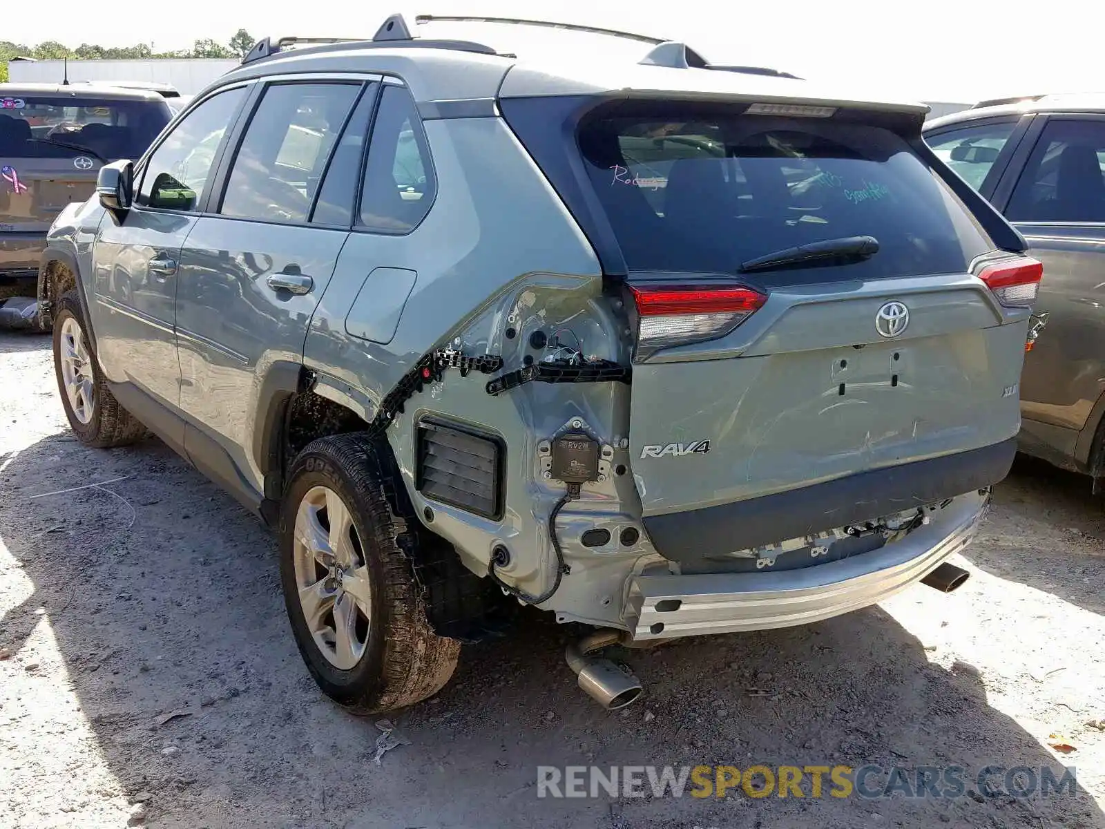 3 Photograph of a damaged car 2T3W1RFV8LC039435 TOYOTA RAV4 2020