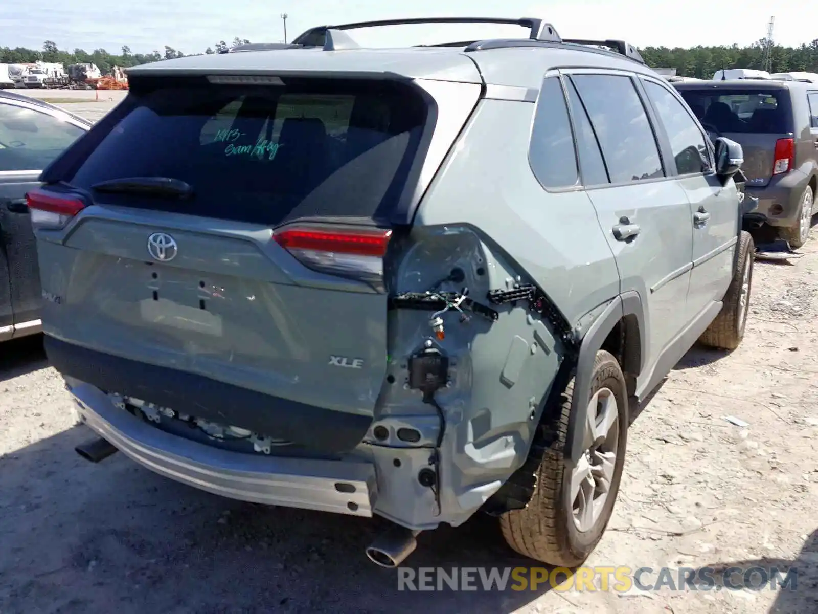 4 Photograph of a damaged car 2T3W1RFV8LC039435 TOYOTA RAV4 2020