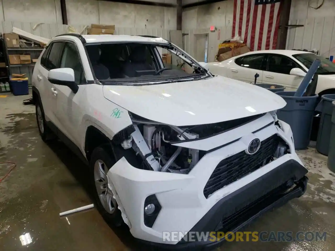 1 Photograph of a damaged car 2T3W1RFV8LC048569 TOYOTA RAV4 2020