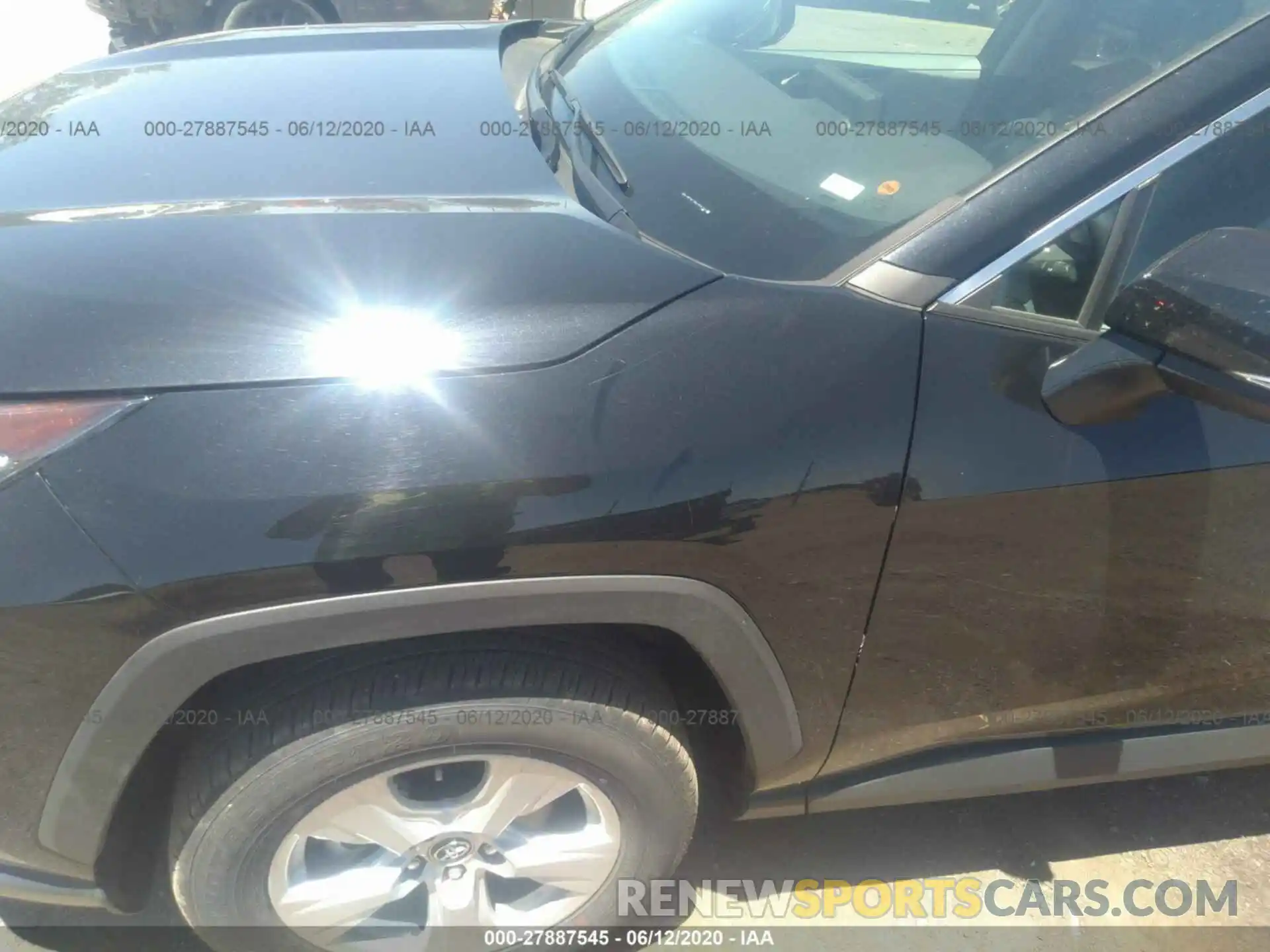 6 Photograph of a damaged car 2T3W1RFV8LC052122 TOYOTA RAV4 2020