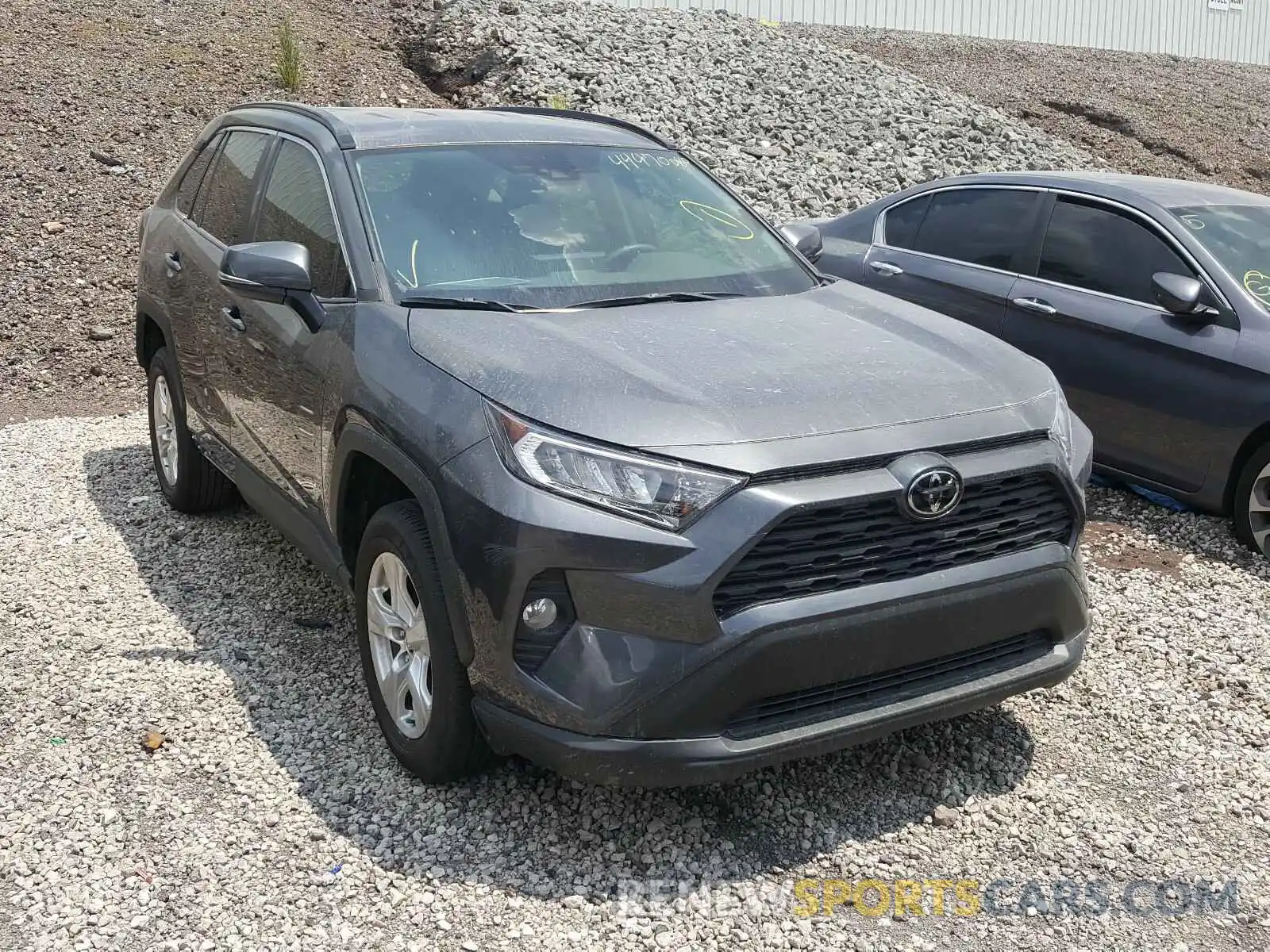 1 Photograph of a damaged car 2T3W1RFV8LC055389 TOYOTA RAV4 2020