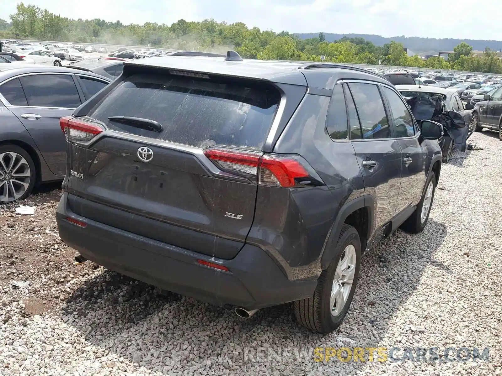 4 Photograph of a damaged car 2T3W1RFV8LC055389 TOYOTA RAV4 2020