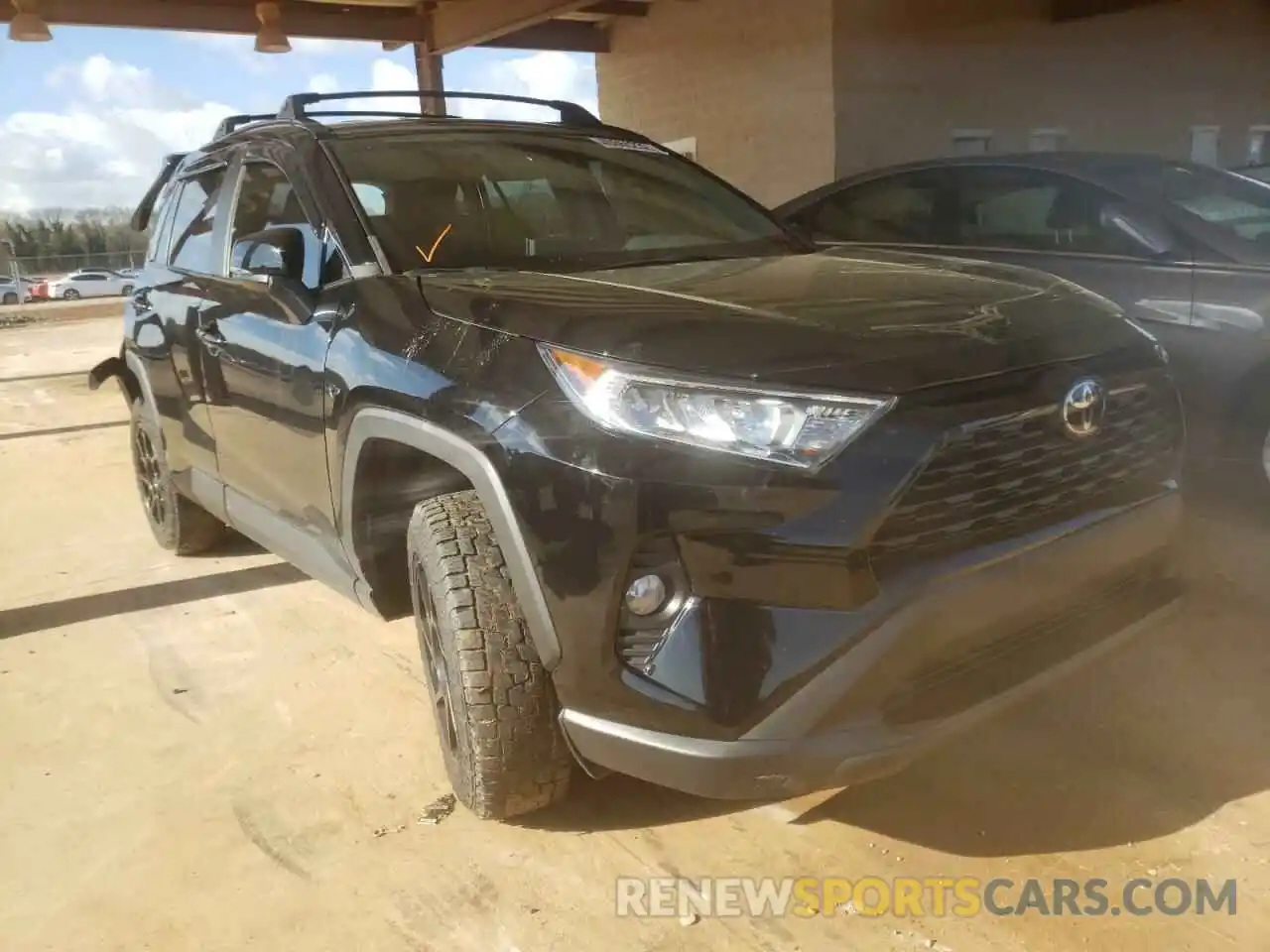 1 Photograph of a damaged car 2T3W1RFV8LC056459 TOYOTA RAV4 2020