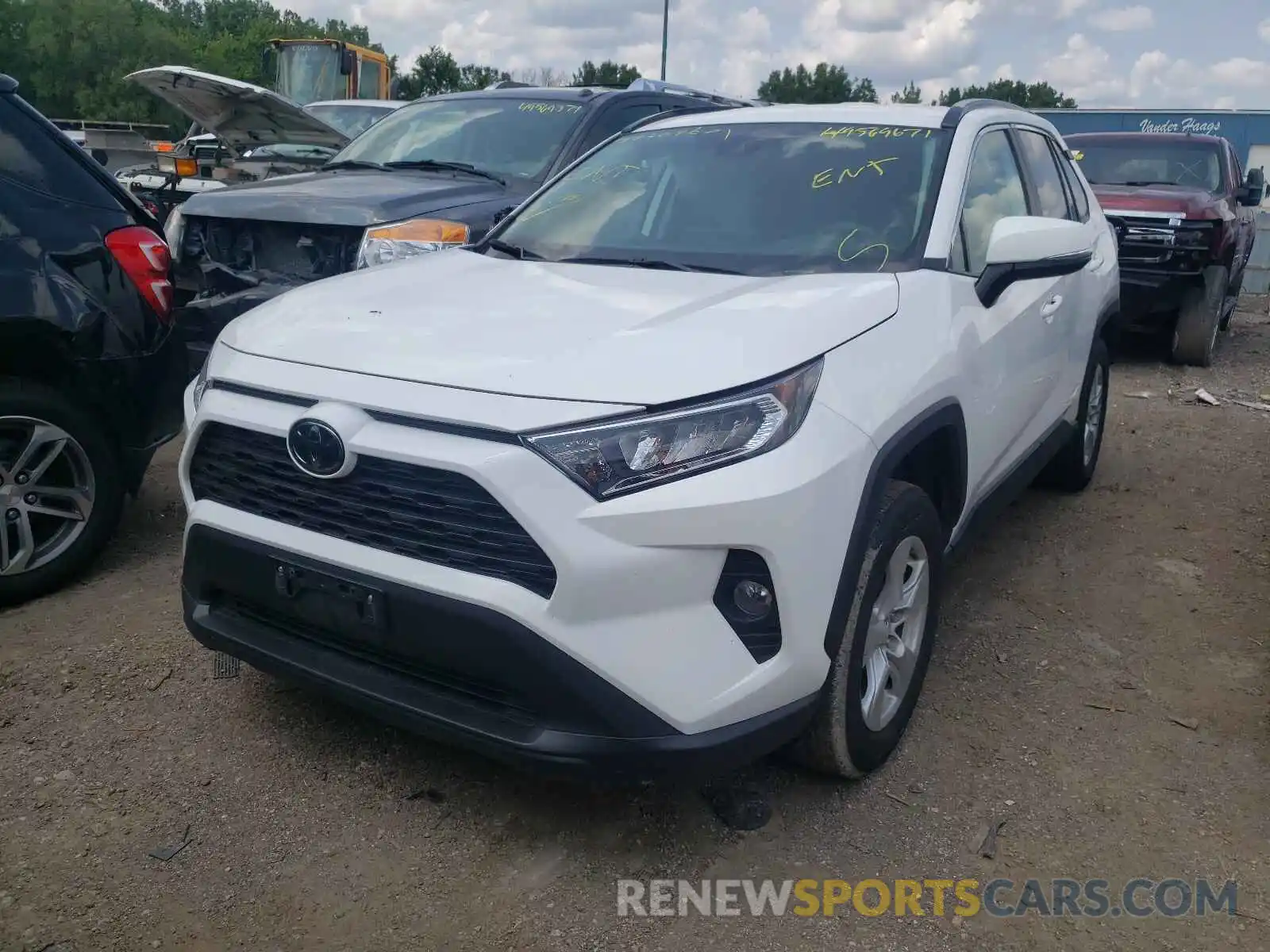 2 Photograph of a damaged car 2T3W1RFV8LC060866 TOYOTA RAV4 2020