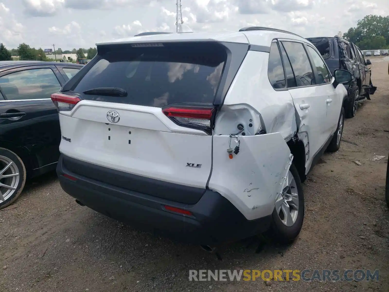 4 Photograph of a damaged car 2T3W1RFV8LC060866 TOYOTA RAV4 2020