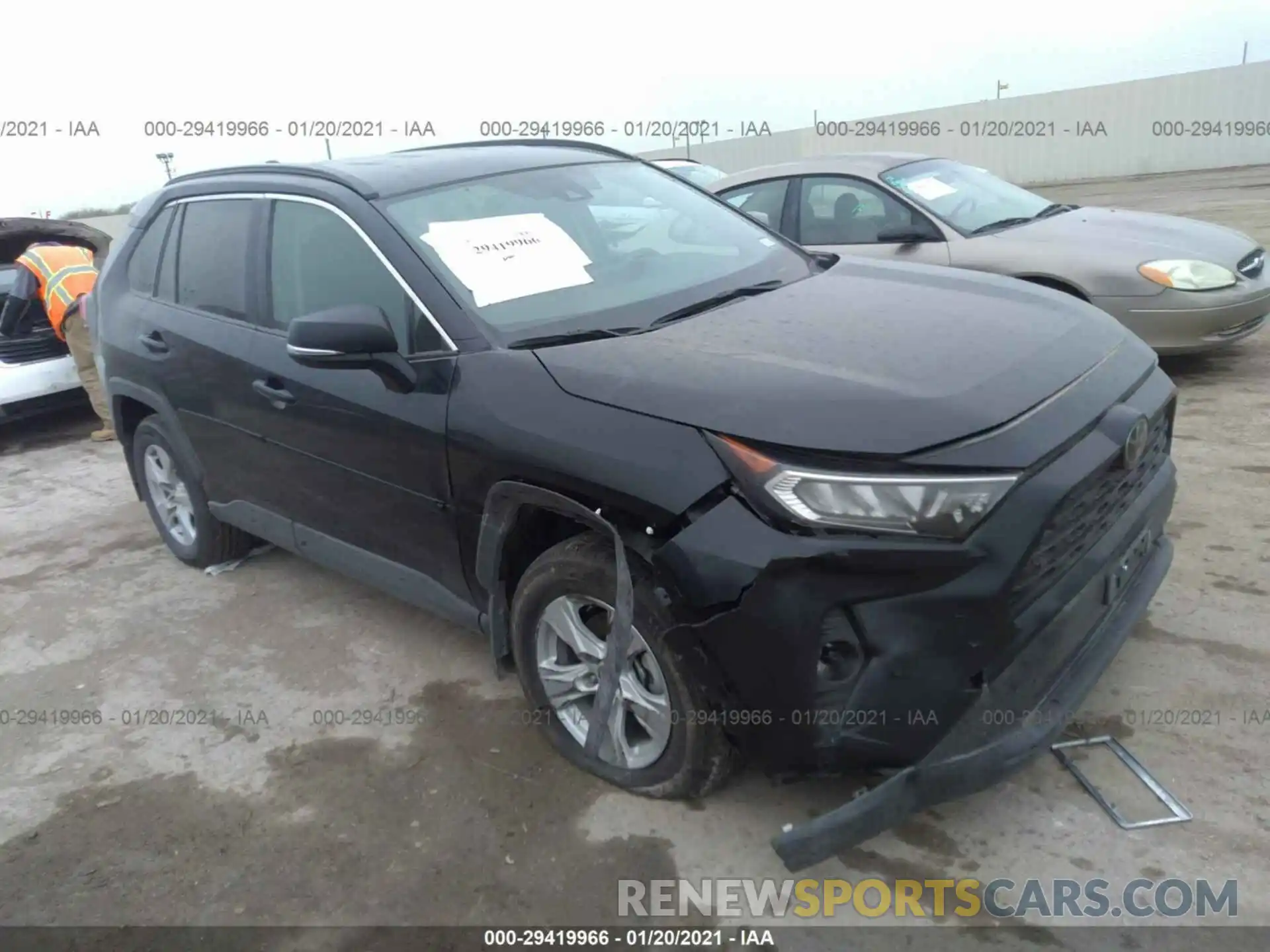 1 Фотография поврежденного автомобиля 2T3W1RFV8LC063119 TOYOTA RAV4 2020