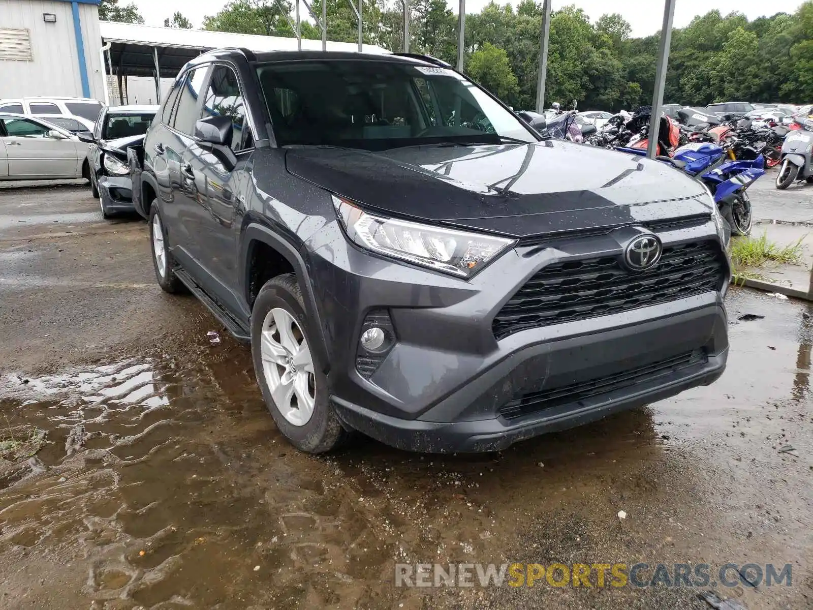 1 Photograph of a damaged car 2T3W1RFV8LC063170 TOYOTA RAV4 2020