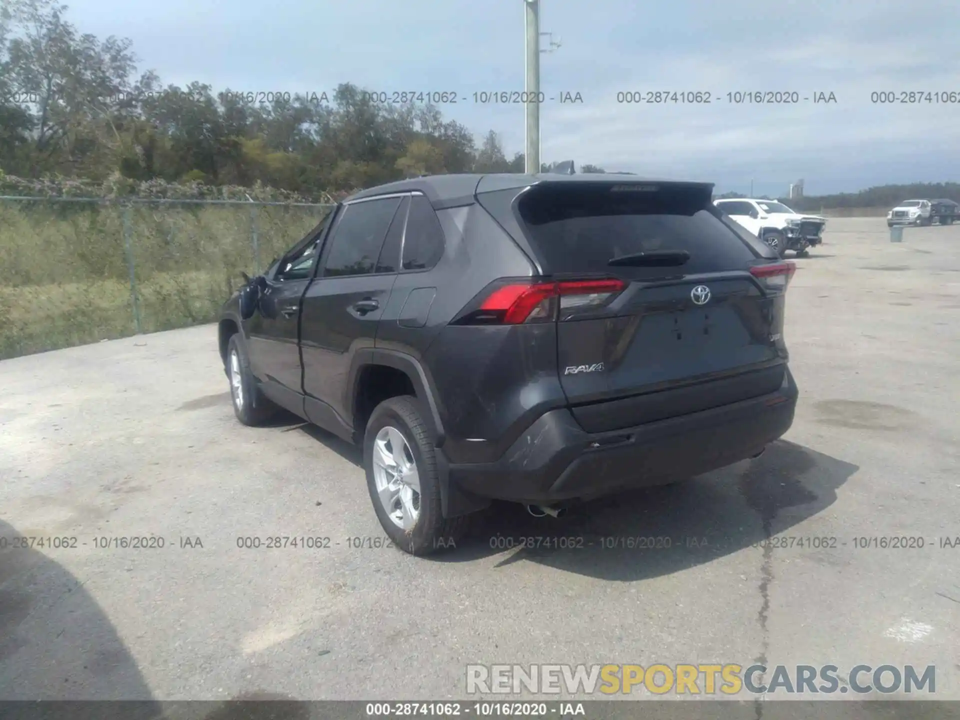 3 Photograph of a damaged car 2T3W1RFV8LC070846 TOYOTA RAV4 2020